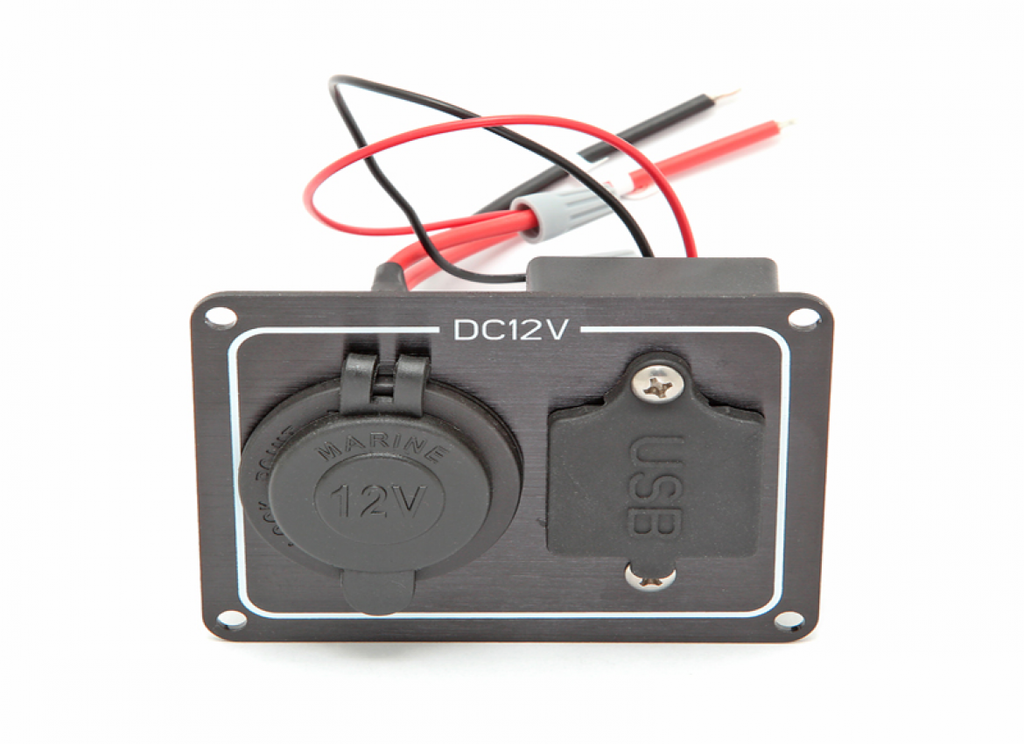 70063-BK - مقبس سجائر مع USB